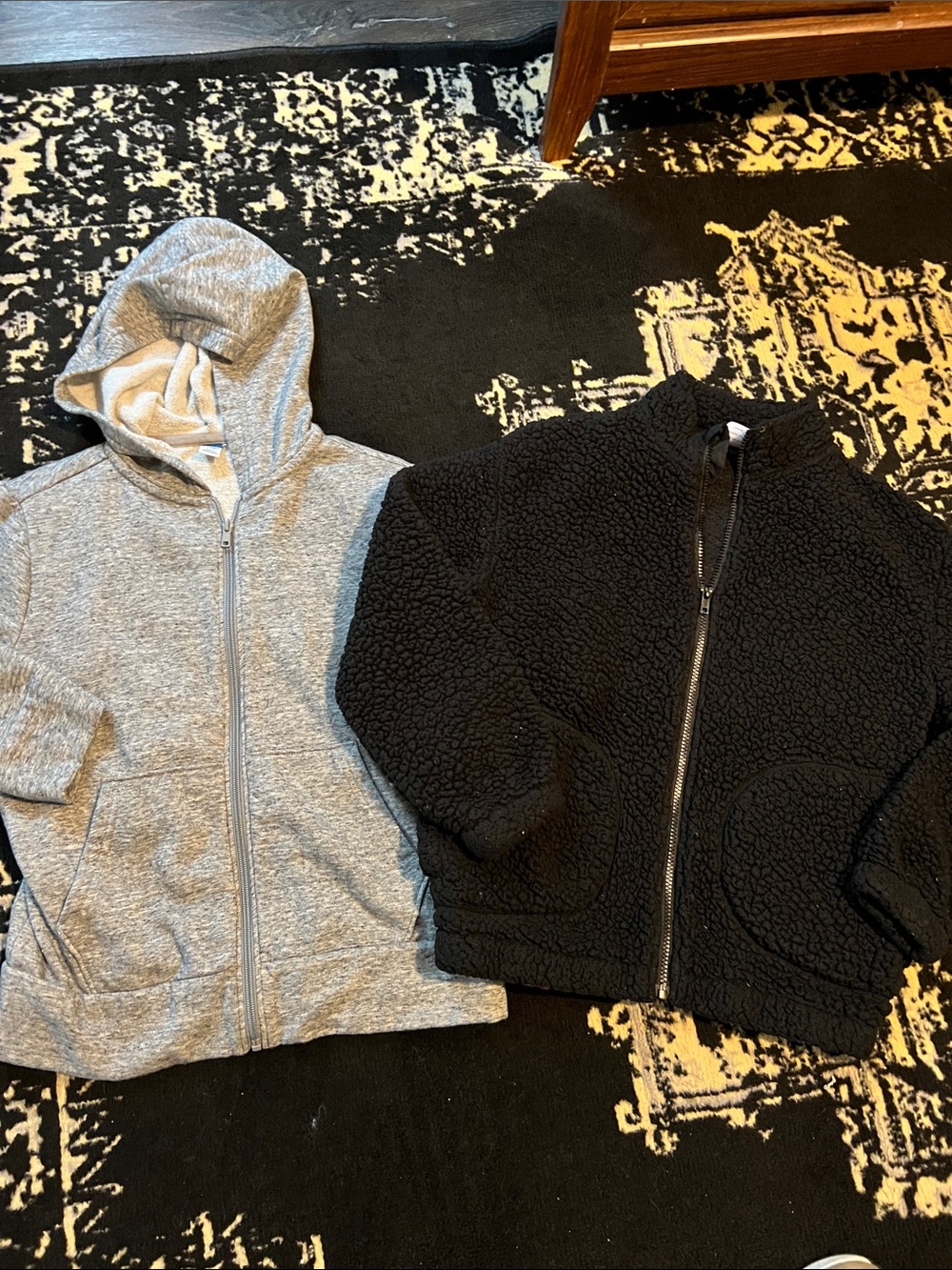 Boys 2 pc sweatshirt bundle sz 10/12
